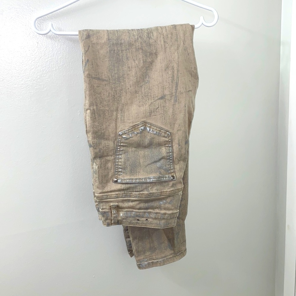 I am selling size 18 jeans.